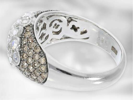 Ring: neuwertiger weißgoldener Brillantring mit Diamantrosen und fancy Brillanten, insgesamt ca. 1,95ct, 18K Weißgold - Foto 4