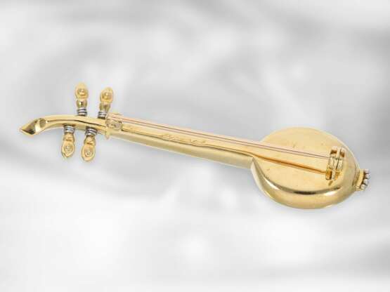 Brosche/Nadel: handgefertigtes goldenes "Miniatur-Saiteninstrument" als Brosche mit Brillanten, 18K Gold, hochwertige Goldschmiedearbeit - фото 3