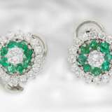 Ring/Ohrschmuck: exquisites Brillant/Smaragd-Schmuckset unter anderem mit 2 Viertel- und 1 Halbkaräter Brillanten, insgesamt ca. 3,48ct, 18K Weißgold - фото 3