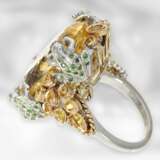 Ring: großer fantasievoll gestalteter Citrinring mit Smaragden und gelben Farbsteinen, 14K Gold, ungetragen - Foto 4