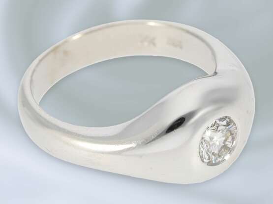 Ring: massiv gefertigter vintage Brillant/Solitär-Bandring, 0,53ct - фото 2