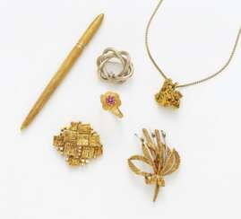 Collection: Ring, pendant, chain, ball pen and three brooches