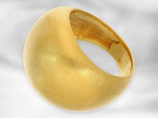 Ring: unikater, sehr schwerer und hochwertiger Goldschmiedering aus dem Schmuckatelier Hergert in Bremen, Handarbeit aus 999er Gold