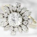 Ring: sehr dekorativer, ungewöhnlicher vintage Diamant/Brillantring in 18K Weißgold, großer Altschliff-Diamant von ca. 1,3ct, zusammen 2,14ct - Foto 1