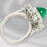 Ring: dekorativer und sehr hochwertiger Goldschmiedering mit wertvollem Smaragd und Diamanten/Brillanten von hoher Qualität, ca. 7,1ct, Hofjuwelier Roesner - Foto 2
