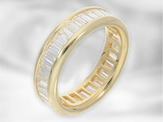 Ring: ungewöhnlicher, massiver und sehr hochwertiger Diamant-Memoirering, teure Goldschmiedearbeit aus 18K Gold, feinste Diamanten von zusammen ca. 3ct - Foto 2