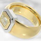 Ring: massiver und ehemals sehr teurer Diamant-Goldschmiedering, feiner Emerald-Cut-Diamant von 1,1ct, Handarbeit, 18K Gold - photo 3