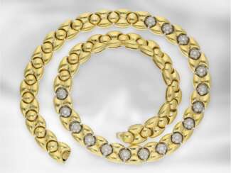 Kette/Collier: dekoratives und außergewöhnlich schweres Goldschmiede-Collier mit hochwertigem Brillantbesatz, 2,36ct, 18K Gold