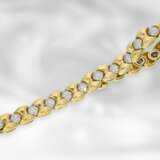 Armband: dekoratives und sehr schweres Goldschmiede-Armband mit reichem Brillantbesatz, ca. 2,3ct, 18K Gold - photo 1