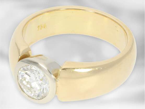 Ring: solider, moderner Brillant/Solitär-Goldschmiedering, sehr schöner Brillant von 1,01ct, Spitzenqualität, inclusive gemmologischem Befund - photo 3