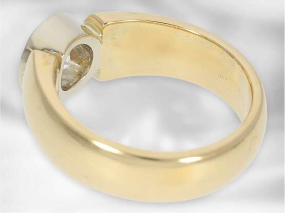 Ring: solider, moderner Brillant/Solitär-Goldschmiedering, sehr schöner Brillant von 1,01ct, Spitzenqualität, inclusive gemmologischem Befund - фото 4