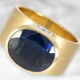 Ring: äußerst hochwertiger und individuell gestalteter Saphir/Brillant-Designer-Goldschmiedering, schöner und wertvoller Saphir von ca. 7,11ct sowie ca. 0,62ct feine Brillanten - photo 1