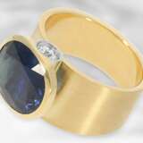 Ring: äußerst hochwertiger und individuell gestalteter Saphir/Brillant-Designer-Goldschmiedering, schöner und wertvoller Saphir von ca. 7,11ct sowie ca. 0,62ct feine Brillanten - фото 2