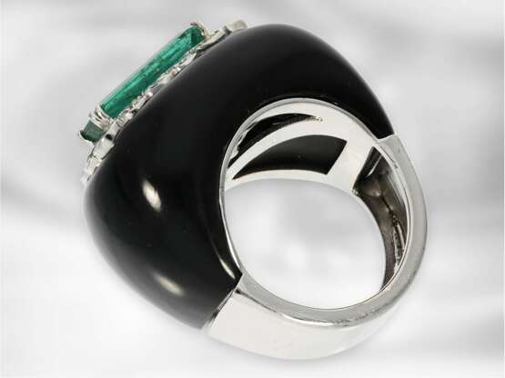 Ring: ungewöhnlicher italienischer Designer-Ring mit Smaragd, Brillanten und Onyx, 14K Weißgold - photo 2