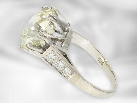 Ring: wertvoller Solitärring mit ungewöhnlich großem Altschliff-Diamanten von ca. 5,2ct, 14K Weißgold - photo 3