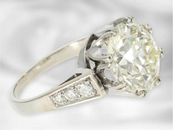 Ring: wertvoller Solitärring mit ungewöhnlich großem Altschliff-Diamanten von ca. 5,2ct, 14K Weißgold - photo 4