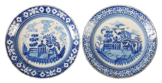 Zwei Teller mit Blaumalerei Wohl 19. Jahrhundert - Foto 1