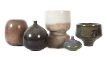 Fünf Vasen- und Schalengefäße Unter anderem Horst Kerstan