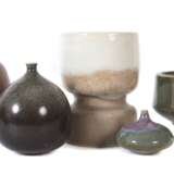 Fünf Vasen- und Schalengefäße Unter anderem Horst Kerstan - photo 1
