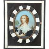 Miniaturenmaler des 19. Jahrhundert ''Bildnis einer eleganten Dame'' - фото 1