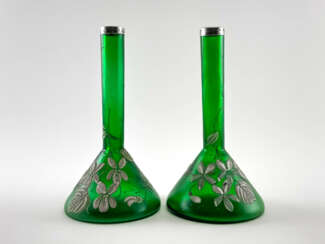 Pair of vases 