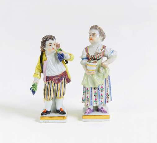 Meissen, 2 Kinderfiguren als Winzer bzw. Bäuerin - Foto 1