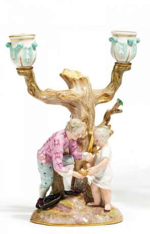 Meissen, Figürlicher Leuchter 'Kavalier mit Kind und Vogelnest' - Foto 1