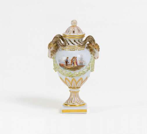 Meissen, Kleine Vase mit Widderzier - фото 1