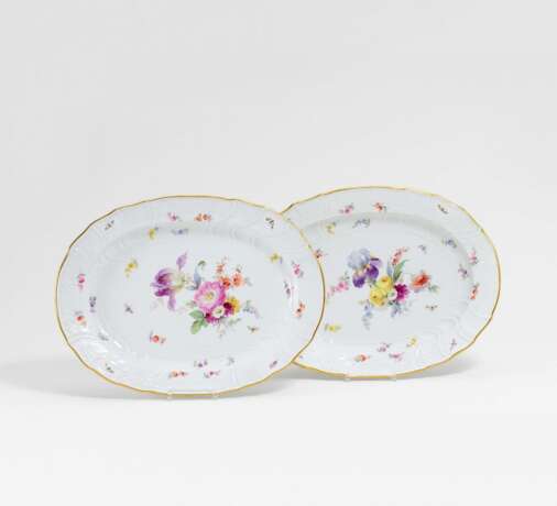 Meissen, 2 ovale Platten mit Blumendekor - photo 1