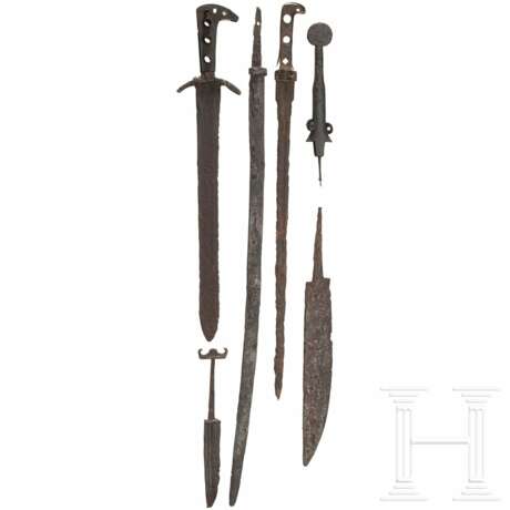 Awarischer Säbel, mittelalterliches Messer u.v.m. - photo 2