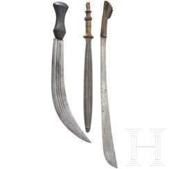 Drei Schwerter und Messer, Zentralafrika, um 1900