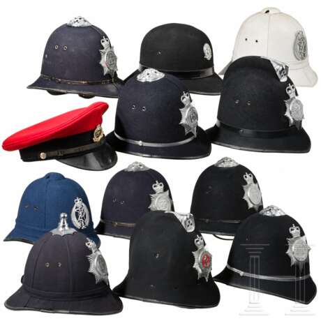 Zwölf Polizei-Kopfbedeckungen, Großbritannien/Neuseeland, 20. Jahrhundert - фото 2