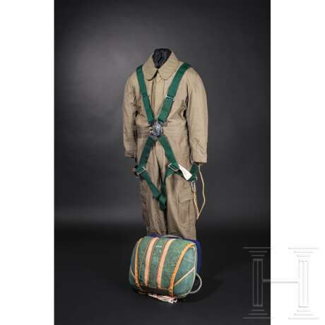 Uniform- und Ausrüstungsensemble eines Piloten der japanischen Armee im 2. Weltkrieg - Foto 1