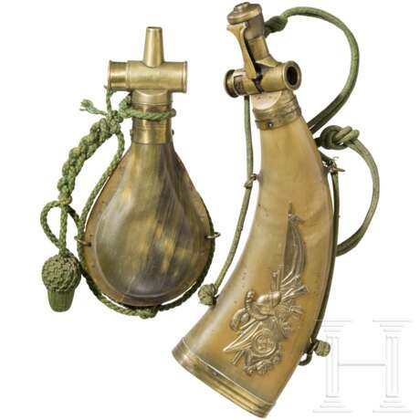 Pulverhorn und Pulverflasche, süddeutsch/österreichisch, 19. Jahrhundert - Foto 1
