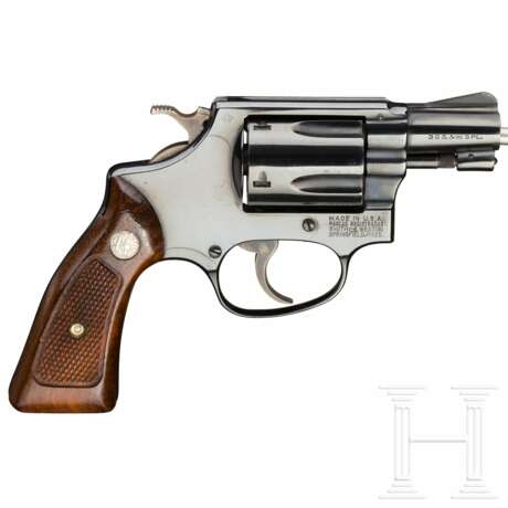 Smith & Wesson Modell 36, "The .38 Chief's Special", im Karton - фото 2