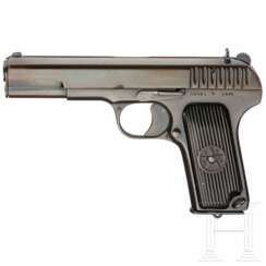 Tokarev TT 33, mit Tasche