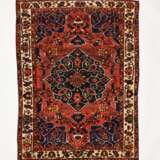 “Antique Persian Carpet Bakhtiyar Shalamzar” Wool Hand-knitted Antique period 1900-1939 - photo 1