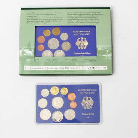 Fundgrube in kleiner Tüte - dabei z.B. 1 Panama Proof Set 1975 à 26,93 Balboas, stgl aus PP, im Originalblister mit Zertifikat, ca 177g Ag fein. - фото 2