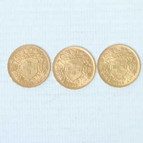 Kleines Konvolut Schweiz in GOLD - bestehend aus 3 x 20 Franken 1927/B (1x) und 1935/LB(2x,) Vreneli, Erhalt jeweils ss-vz, - Foto 2