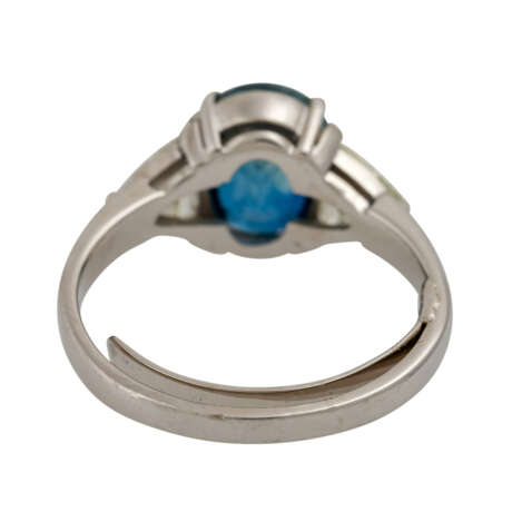 Ring mit oval facettiertem Saphir, ca. 3,26 ct - фото 4