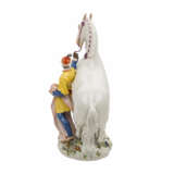 MEISSEN Große Porzellanfigur „Mohr mit Schimmel“ - photo 3