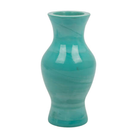 Vase aus türkisfarbenem Pekingglas. CHINA, 20. Jahrhundert. - Foto 1