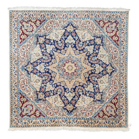 Orientteppich. NAIN/IRAN, 20. Jahrhundert., 192x193 cm. - photo 1