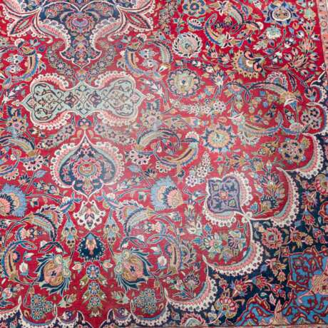 Orientteppich. KESHAN/PERSIEN, um 1900, 420x310 cm. - photo 2