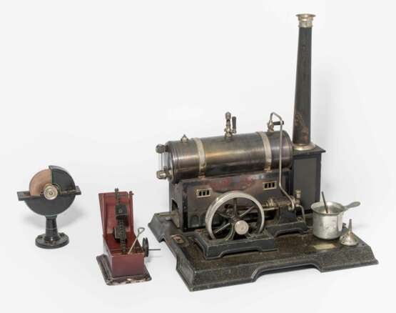 Märklin-Dampfmaschine - photo 1