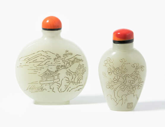 2 Jade Snuff Bottles - фото 1