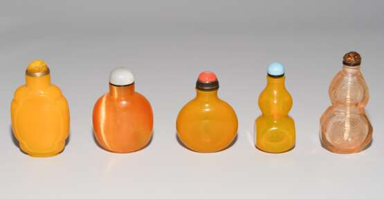 5 Glas Snuff Bottles - photo 7