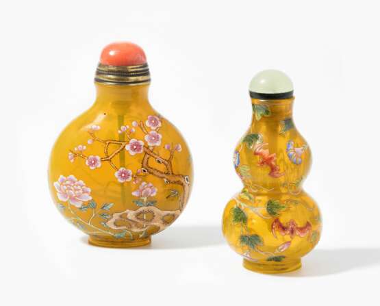 2 Glas Snuff Bottles - фото 1