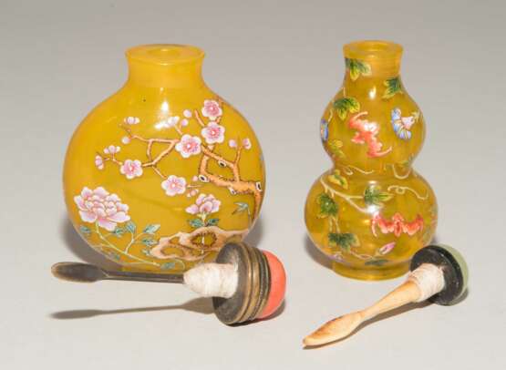 2 Glas Snuff Bottles - photo 8