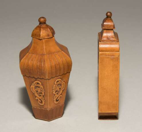 3 Snuff Bottles - photo 4